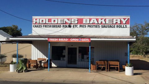 Holdens Bakery - Pet Food Australia 0