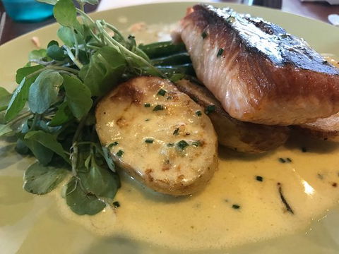 Jacobs Well Bayside Tavern - Food Delivery Shop 0