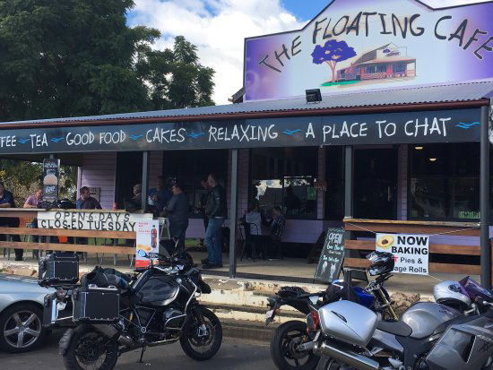 Mt Whitestone QLD Pet Food Australia