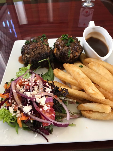 The Floating Cafe - Pet Food Australia 1