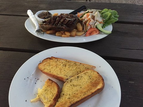 The Mill Inn Tavern - Pet Food Australia 0