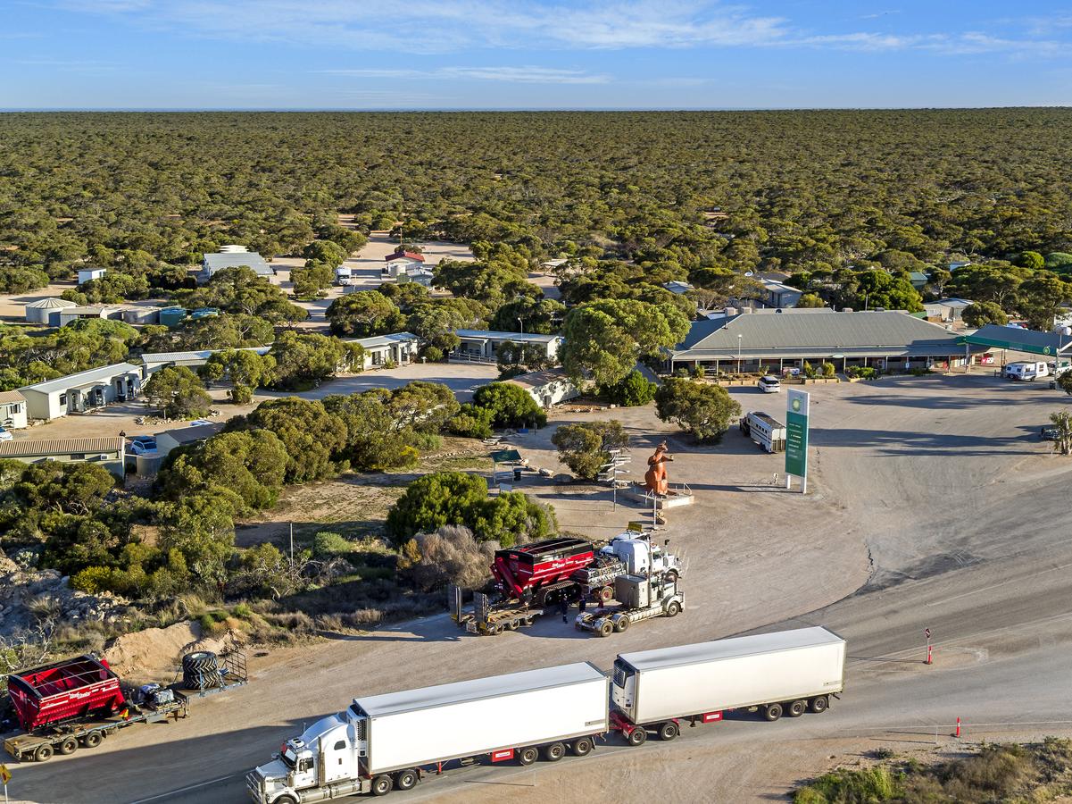 Border Village Roadhouse Nullarbor