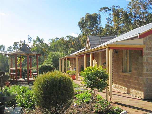 Riesling Trail  Clare Valley Cottages Clare