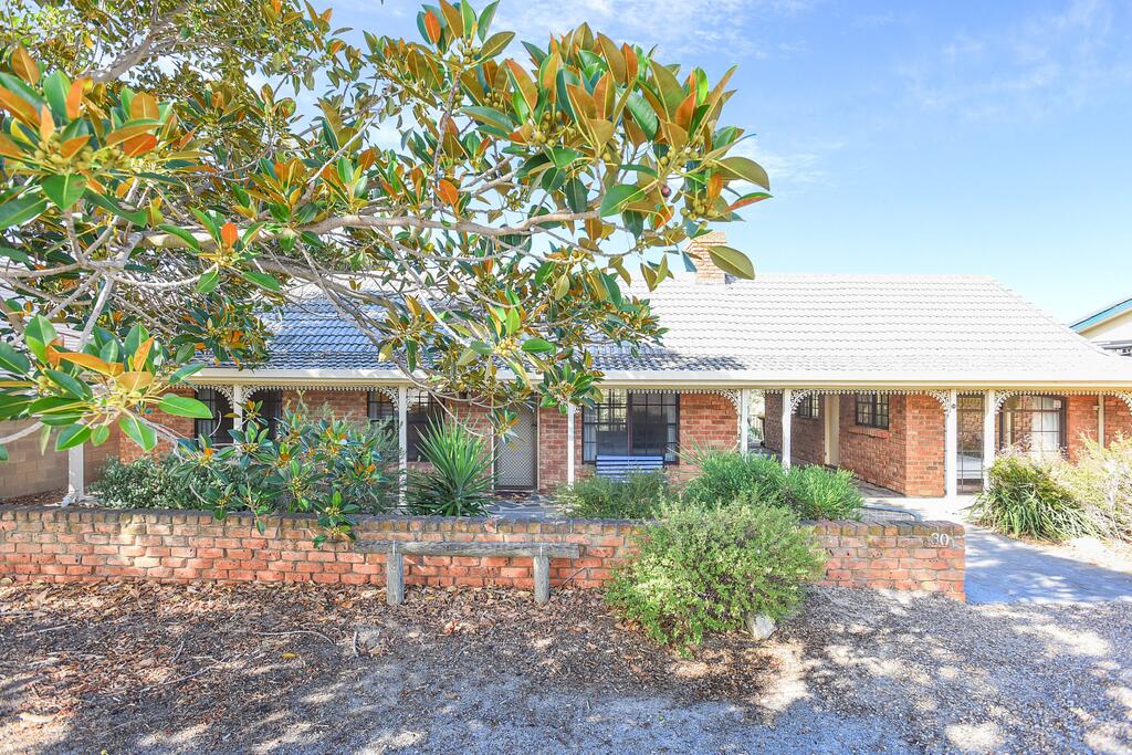 By the Beach - 30 Jetty Road Normanville