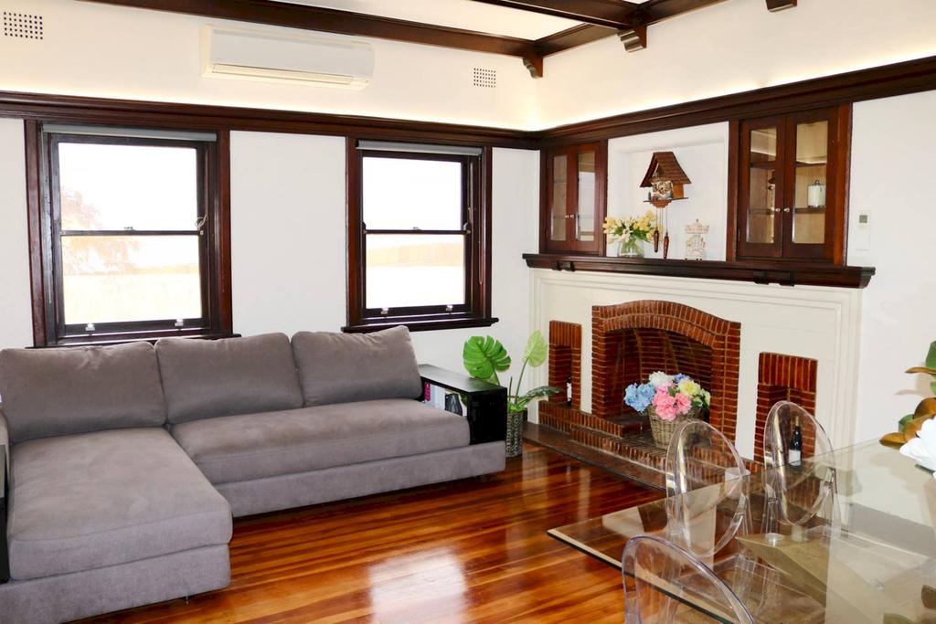 Charming  Cosy Home With City Views Dover Heights