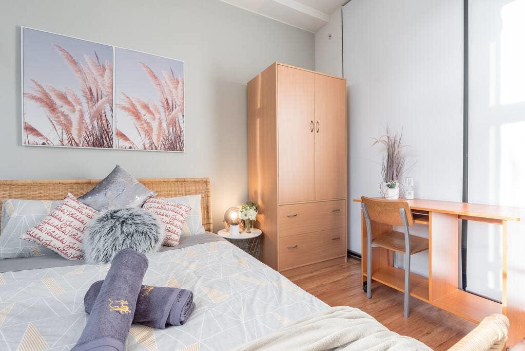 Cozy 3BR Sleep8 Apt 1min WalkTo Train Bus Shopping Hurstville