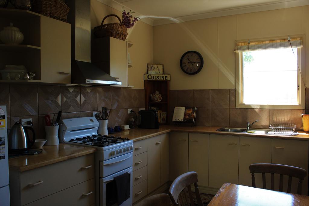 Cream Cottage Korumburra