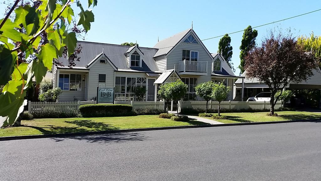 Creek Cottage Bed And Breakfast Traralgon