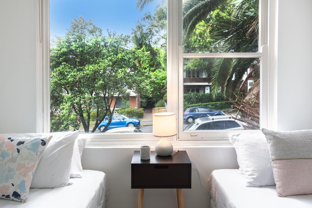 DENHAM DAZE I677 -L'Abode Bondi