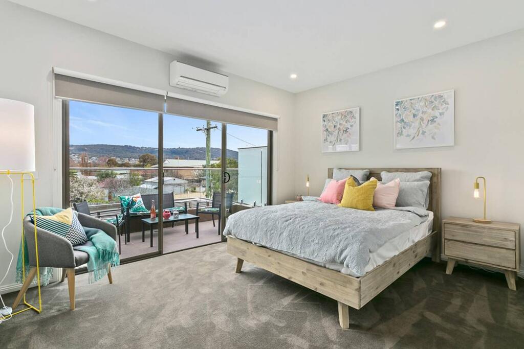 Dromana 300m Beach Shops and Cafes Table Tennis Dromana