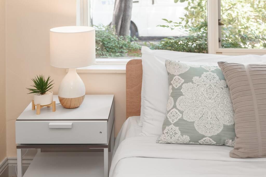 Elle Apartments by Ready Set Host Elwood