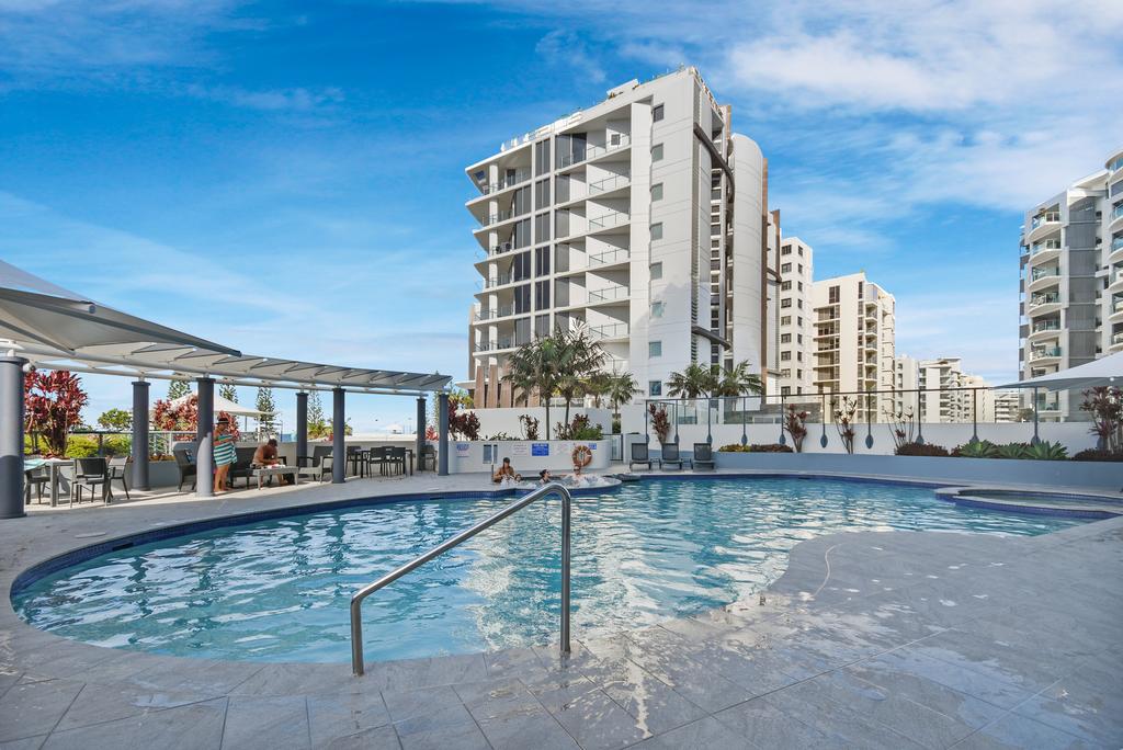 FAVOURITE GET-AWAY ON THE BEACHFRONT Mooloolaba