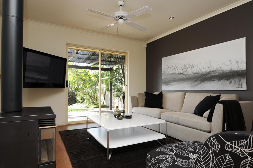 Feathers Serviced Townhouse Burnside