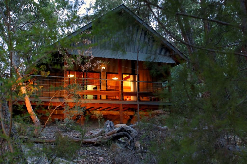 Girraween Environmental Lodge Wyberba