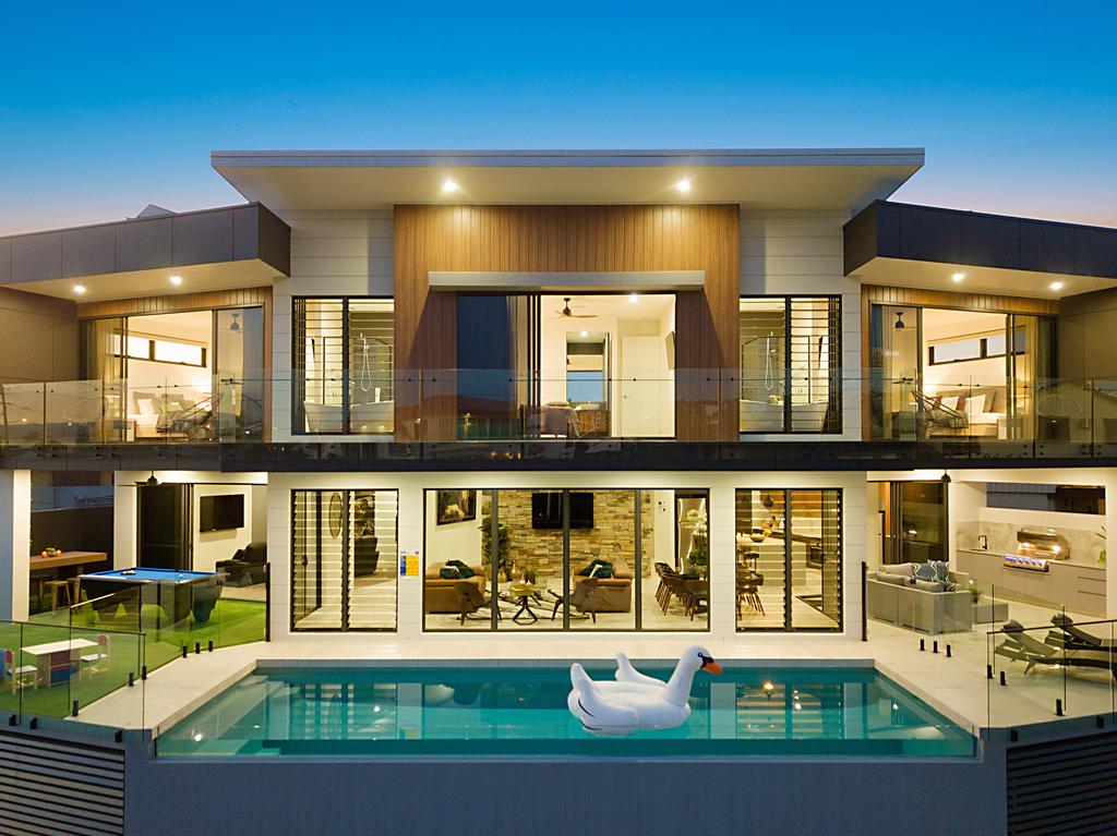 Havana Key Broadbeach Waters