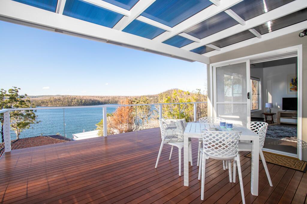 Home On the Water 21 Evans St Lake Conjola Lake Conjola