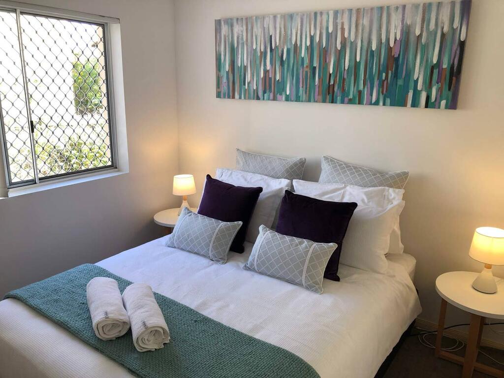Island Central - Close to everything Free WiFi  Netflix Surfers Paradise