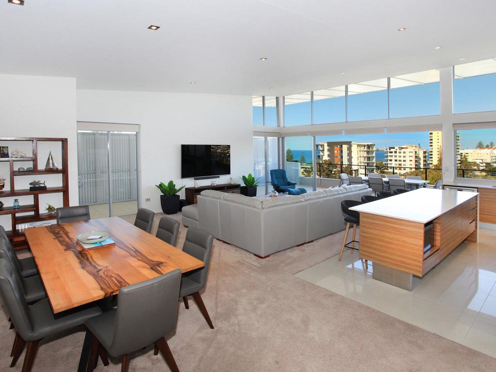 Karmasea 43 by G1 Holidays Alexandra Headland