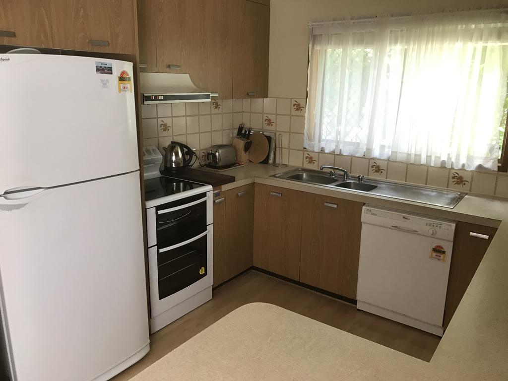 Lakeside Chalet  Studio Beechworth