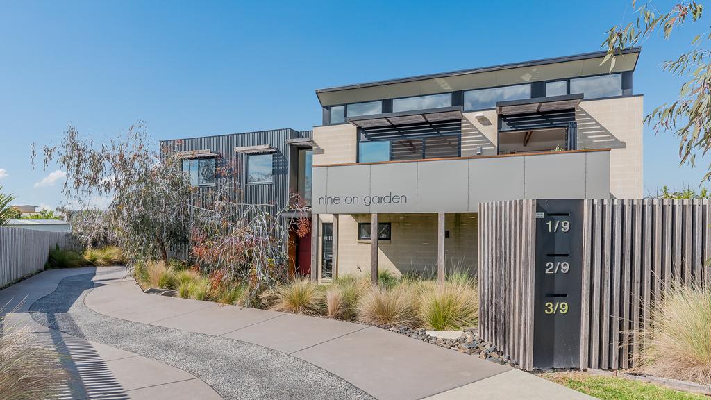 Luxe Townhouse - Linen/WiFi Included Inverloch