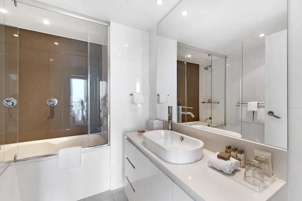 Luxury Hotel with Ocean View in Surfers Paradise Surfers Paradise