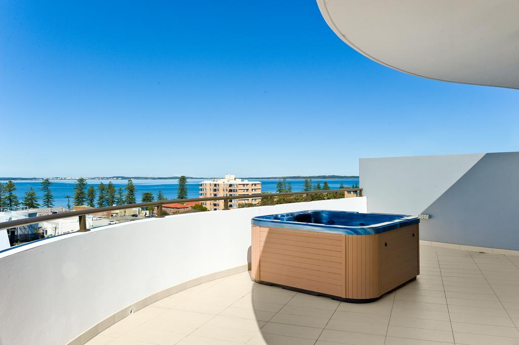 Luxury Ocean Penthouse Brighton-le-Sands