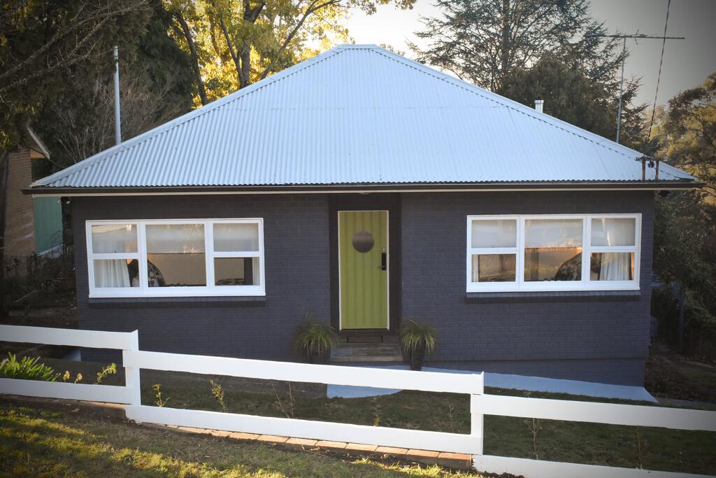 NEW Winston Cottage Leura Views  Location Leura