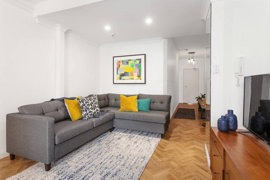 Newly Renovated Potts Point 2BR Art Deco Potts Point