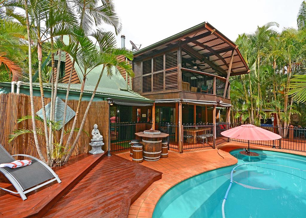 Our Bali House Absolute Beach Front Toogoom