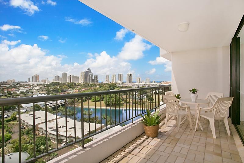 Pacific Keys Broadbeach Waters