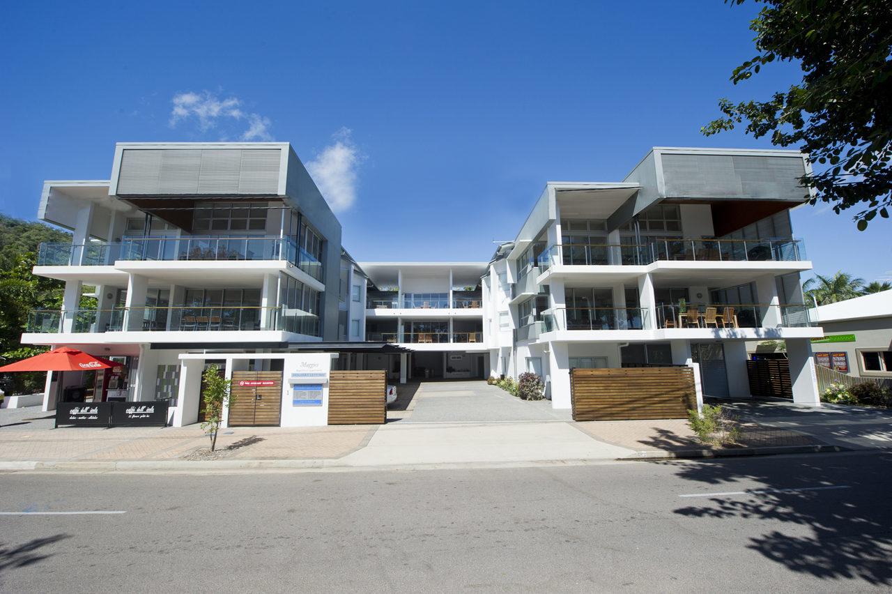 Maggies Beachfront Apt. 12 Horseshoe Bay