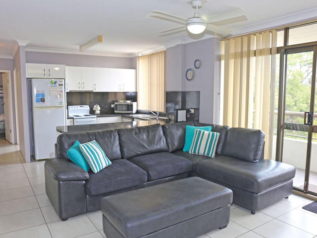 1 'The Commodore' 9-11 Donald St - Ground Floor Unit Close To Shops Cafe's And Marina Nelson Bay