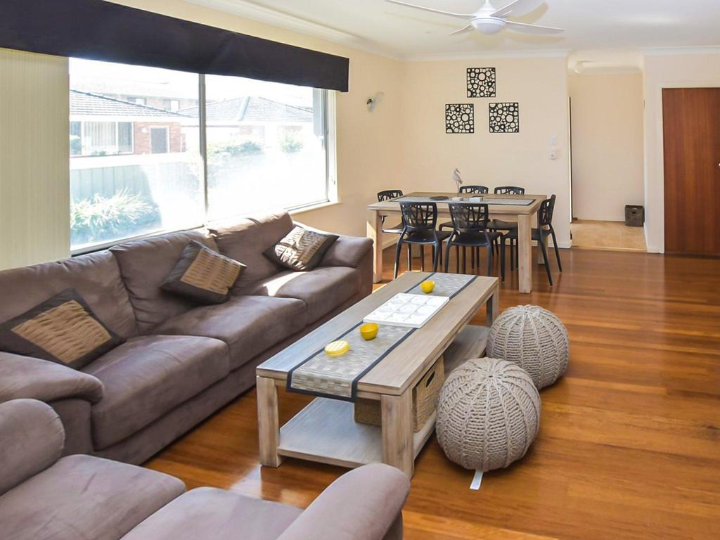 1/33 Wharf Street Tuncurry
