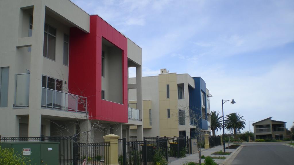4/1 -5 Saint Kitts Place Mawson Lakes