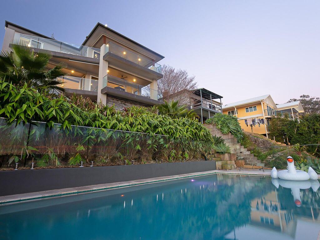 Absolute Waterfront Lakehouse Fishing Point Waterfront Pool Jetty Fishing Point
