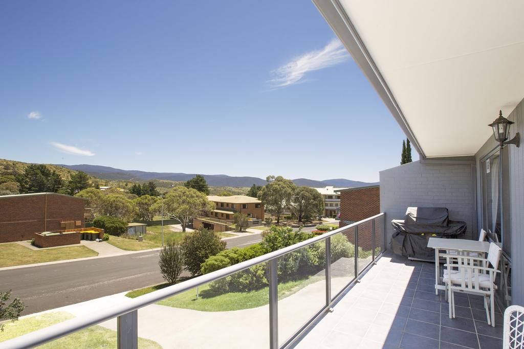 Acacia 2 - Luxurious Holiday Townhouse Jindabyne