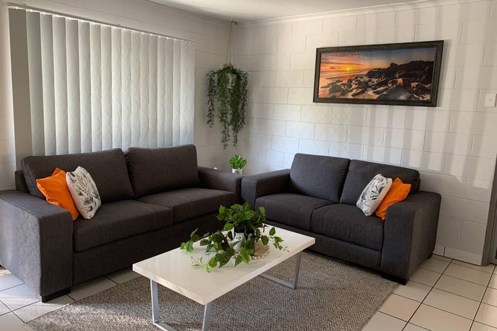 Andergrove Home with a Garden View-Wi-fi  Netflix Andergrove