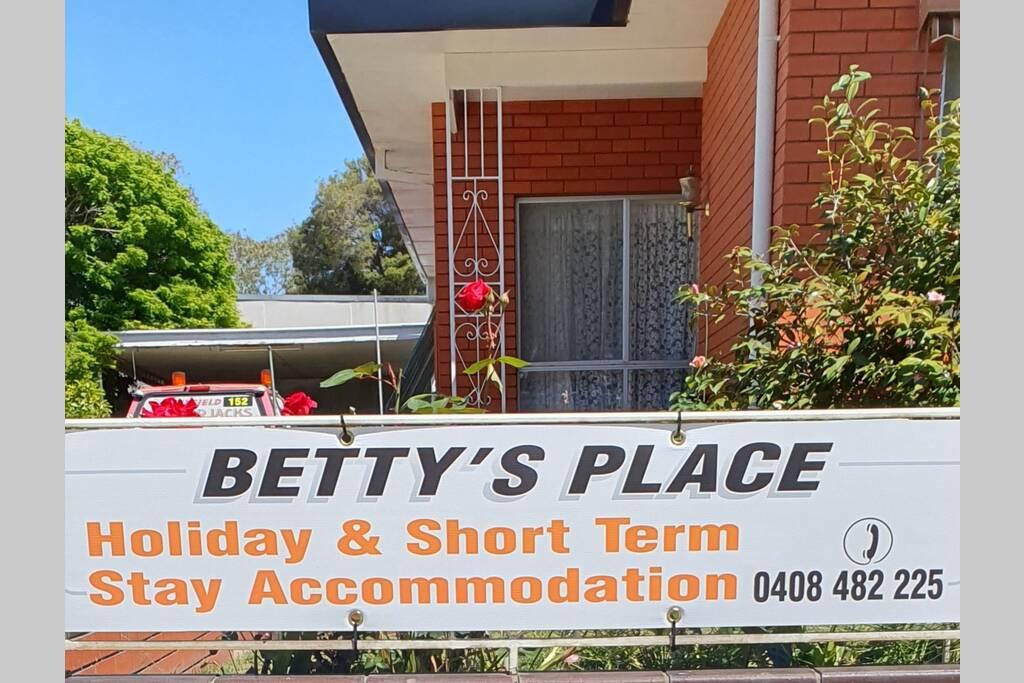 Betty's Place Heyfield