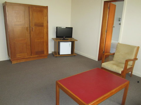 University House - ANU - Food Delivery Shop 41