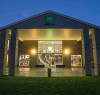 ibis Styles Canberra - Food Delivery Shop