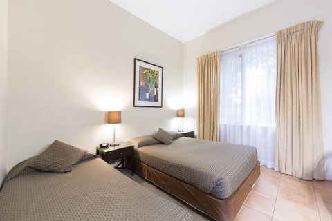 Forrest Hotel & Apartments - Pet Food Australia 30