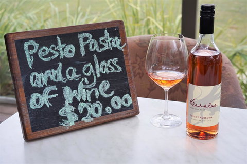 Forrest Hotel & Apartments - Pet Food Australia 7