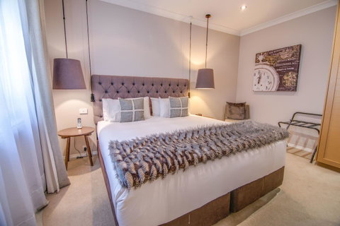 De Russie Boutique Hotel - Food Delivery Shop 16