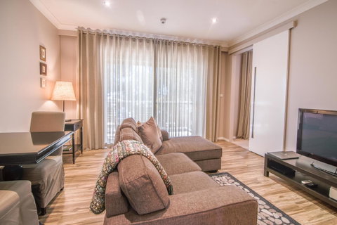 De Russie Boutique Hotel - Food Delivery Shop 17