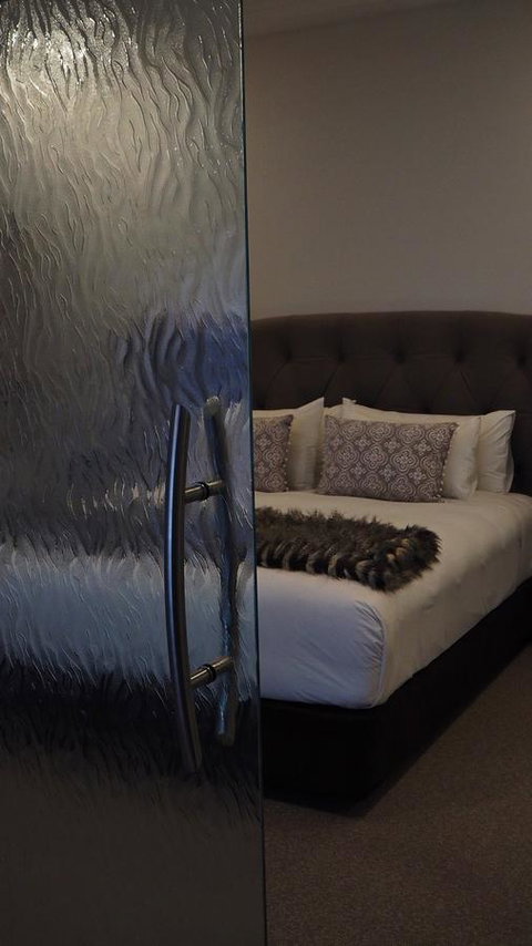 De Russie Boutique Hotel - Food Delivery Shop 39