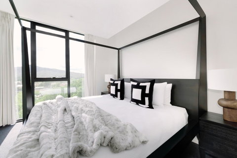 Birch Apartments In The City - Food Delivery Shop 1