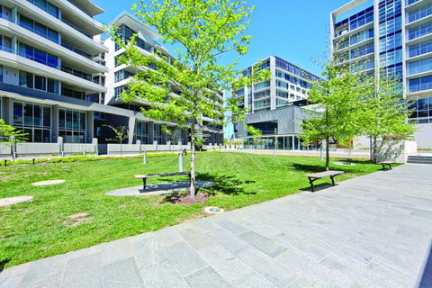 Realm Park 39 Barton ACT - Food Delivery Shop 23