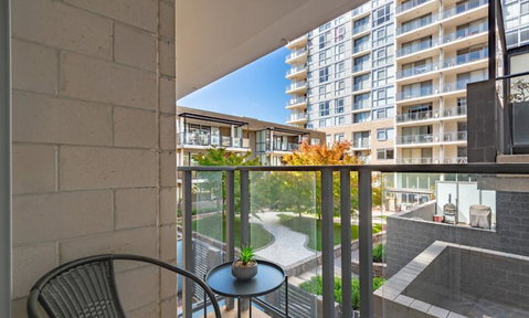 Spacious 1BR Stylish New Acton Apartment +Parking - Food Delivery Shop 6