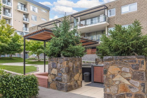 Spacious 1BR Stylish New Acton Apartment +Parking - Food Delivery Shop 22