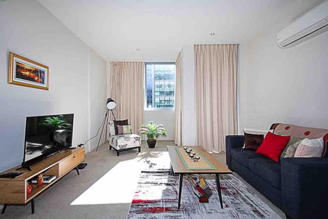 Spacious 1BR Stylish New Acton Apartment +Parking - Food Delivery Shop 20